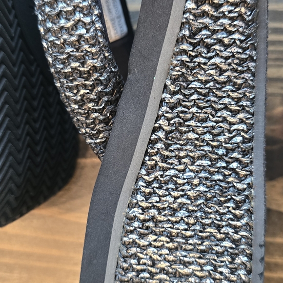 Volatile Women's Black Sandals - Picture 8 of 10